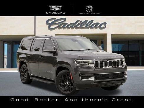 Used 2022 Jeep Wagoneer Series I w/ Premium Group I AWD/4WD image 2