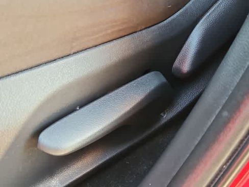 Used 2023 Toyota RAV4 LE FWD image 15