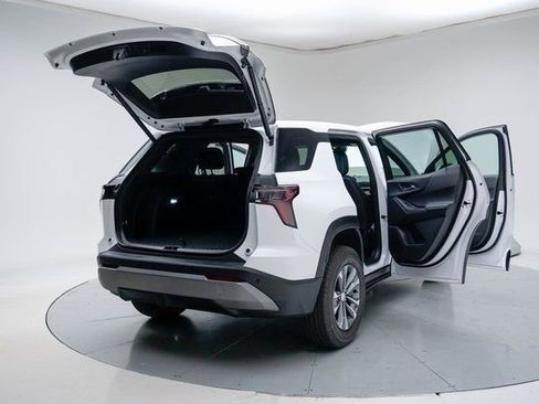 New 2026 Chevrolet Equinox LT w/ Convenience Package II image 22