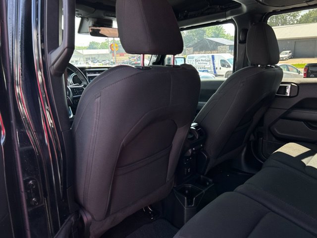 Used 2020 Jeep Wrangler Unlimited Sahara AWD/4WD image 19