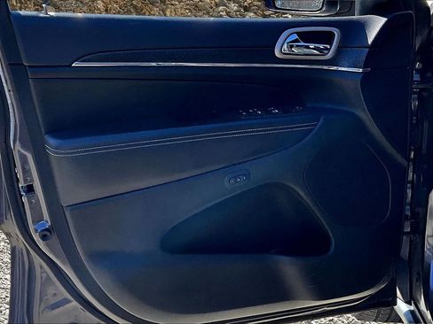 Used 2015 Jeep Grand Cherokee Limited image 20