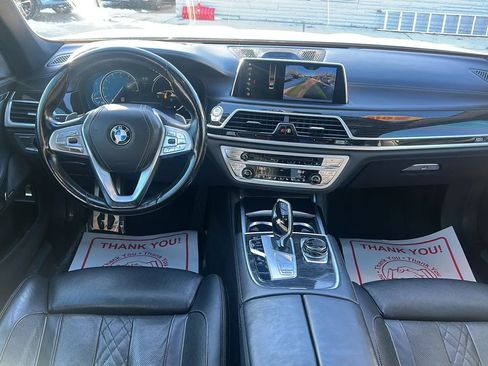 Used 2018 BMW 750i xDrive image 14