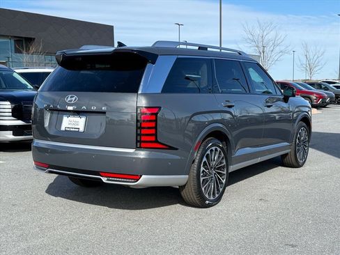 New 2026 Hyundai Palisade Calligraphy FWD image 3