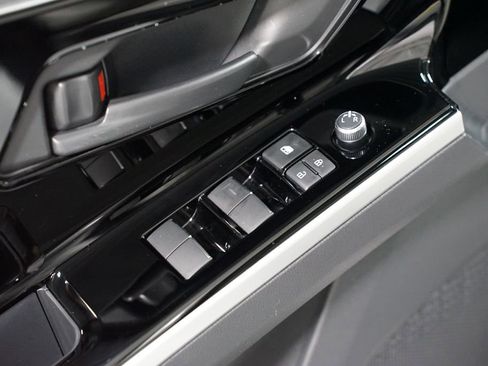 Certified 2024 Toyota bZ4X FWD image 28
