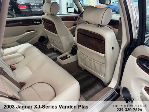 Used 2003 Jaguar XJ8 L RWD image 28