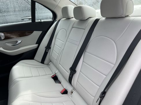 Certified 2018 Mercedes-Benz C 300 4MATIC Sedan image 33