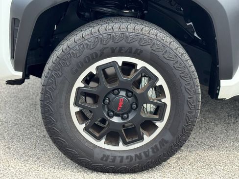Used 2026 Toyota Tacoma TRD Off-Road w/ TRD Off Road Premium Package AWD/4WD image 36