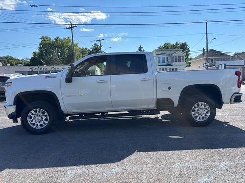 Used 2020 Chevrolet Silverado 2500 LT w/ All Star Edition AWD/4WD image 2