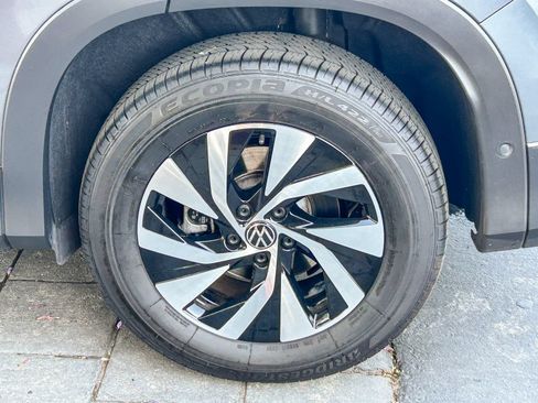 Used 2025 Volkswagen Tiguan S FWD image 11