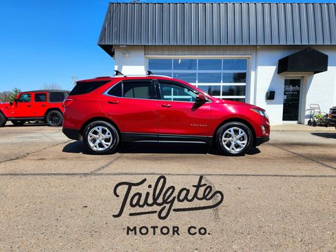 Used 2020 Chevrolet Equinox LT image 1