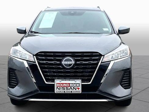 Certified 2023 Nissan Kicks SV image 3