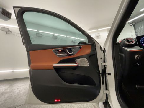 New 2025 Mercedes-Benz GLC 350e 4MATIC image 19