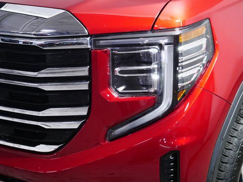 Certified 2024 GMC Sierra 1500 SLT w/ SLT Premium Plus Package image 16