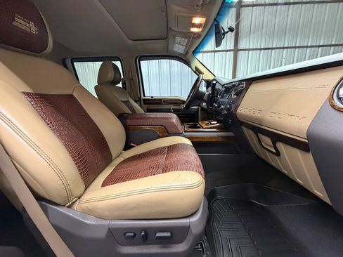 Used 2011 Ford F250 Lariat w/ Lariat Ultimate Pkg image 13