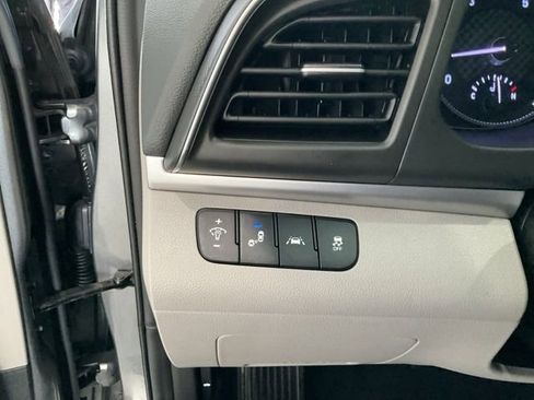 Used 2019 Hyundai Elantra Value Edition image 8