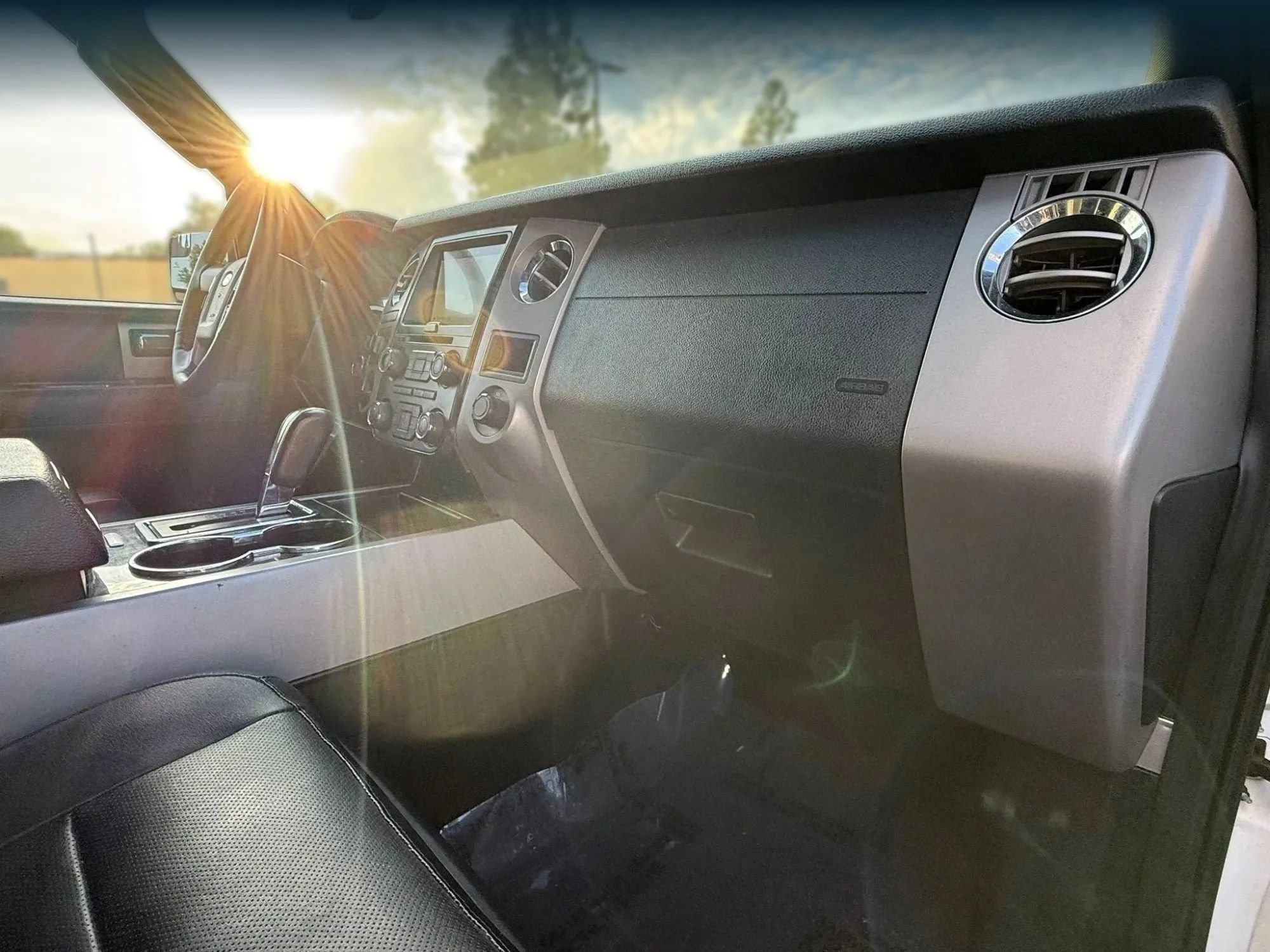 Used 2017 Ford Expedition EL Limited RWD image 19