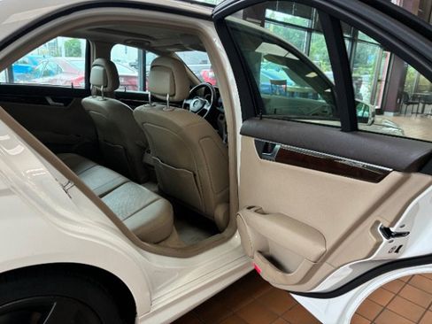 Used 2014 Mercedes-Benz C 250 Sedan image 28