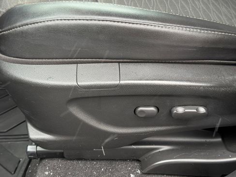 Used 2016 Buick Encore Base image 14