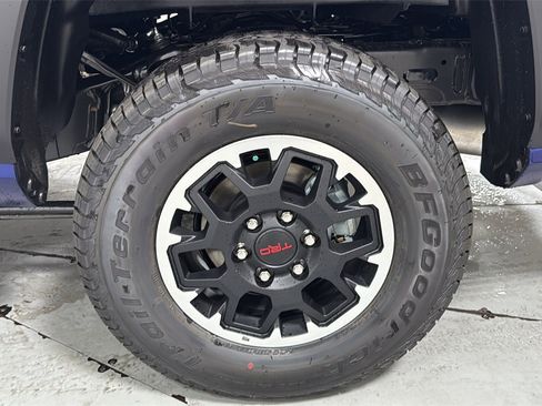 New 2025 Toyota Tacoma TRD Off-Road image 23