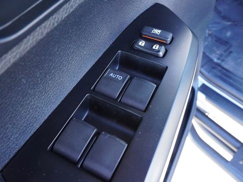 Used 2015 Toyota Tundra SR5 image 16