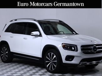 Used 2023 Mercedes-Benz GLB 250 4MATIC w/ Premium Package image 1