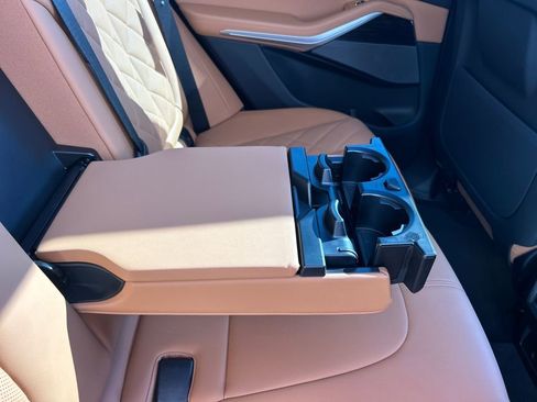 Used 2025 BMW X5 sDrive40i w/ Premium Package image 40