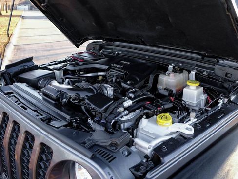 Used 2020 Jeep Gladiator Sport w/ Quick Order Package 24S image 50