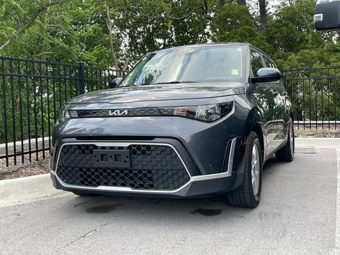 Certified 2023 Kia Soul LX w/ Option Group 015 FWD image 3
