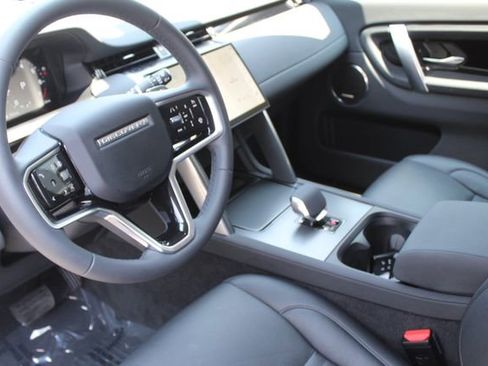 Used 2024 Land Rover Discovery Sport S image 14