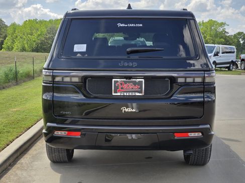 New 2026 Jeep Grand Wagoneer L Limited AWD/4WD image 4
