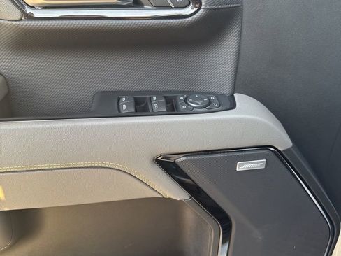Used 2025 Chevrolet Silverado 1500 ZR2 w/ Technology Package image 24