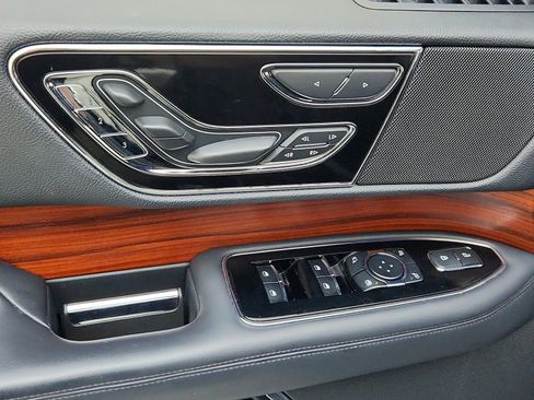 Used 2024 Lincoln Navigator Reserve AWD/4WD image 25