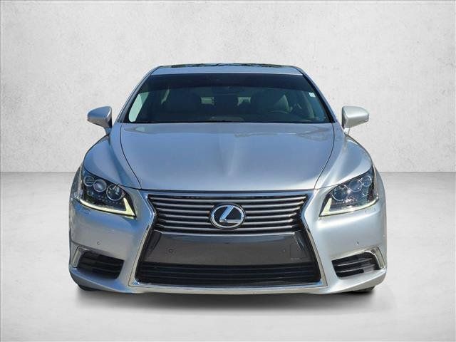 Used 2015 Lexus LS 460 w/ Comfort Package RWD image 2