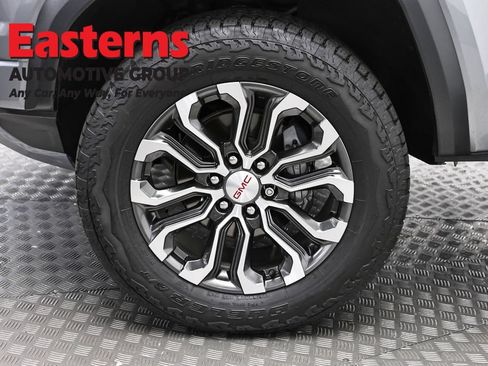 Used 2024 GMC Canyon Denali AWD/4WD image 32