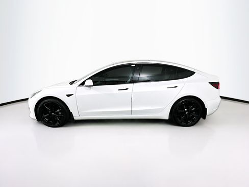 Used 2023 Tesla Model 3 Standard Range RWD image 4