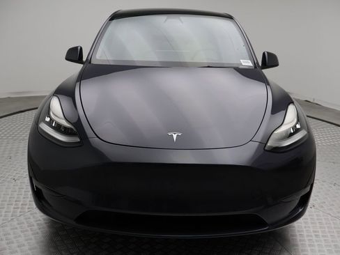 Used 2021 Tesla Model Y Long Range image 5