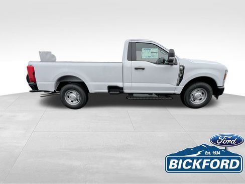 New 2026 Ford F250 XL image 4