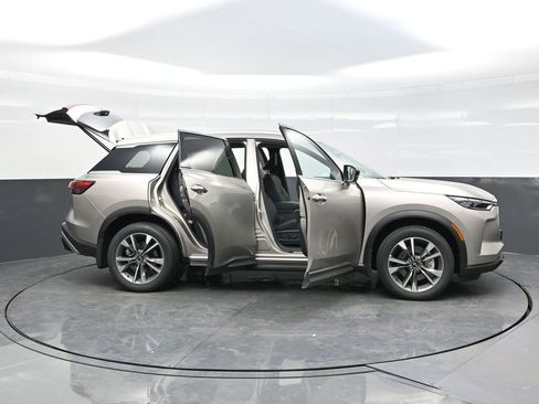 Used 2025 INFINITI QX60 Luxe w/ Vision Package image 49