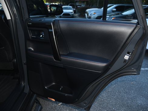 Certified 2024 Toyota 4Runner TRD Off-Road Premium image 20