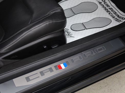 Used 2019 Chevrolet Camaro SS RWD image 28