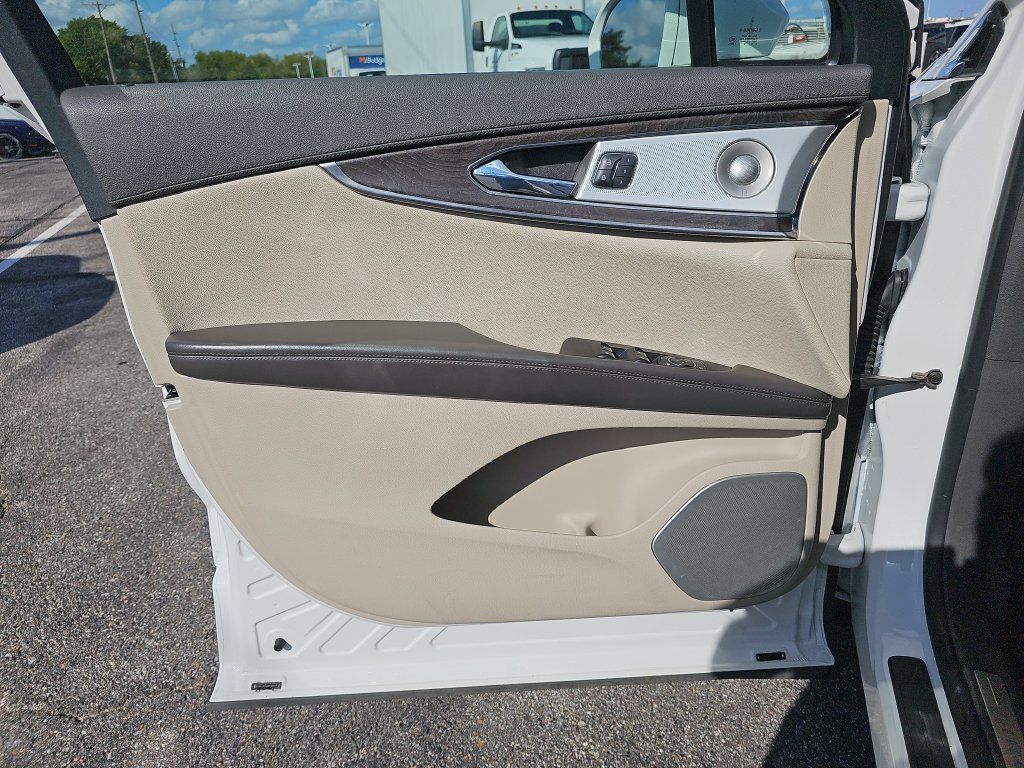 Used 2020 Lincoln Nautilus Reserve w/ Equipment Group 202A AWD/4WD image 26