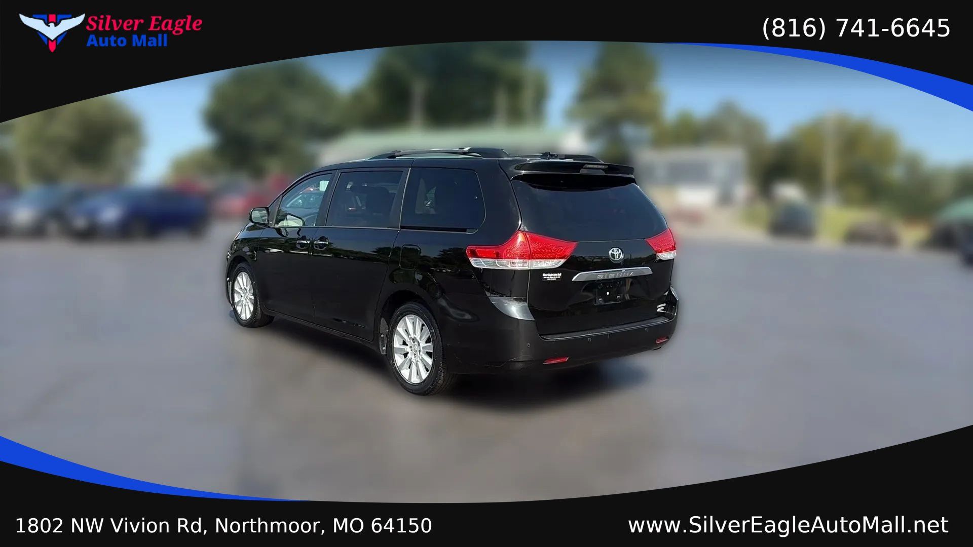 Used 2013 Toyota Sienna Limited w/ Premium Pkg AWD/4WD image 3