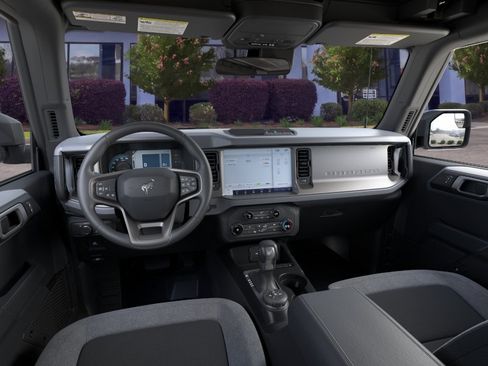 New 2025 Ford Bronco 4-Door AWD/4WD image 9