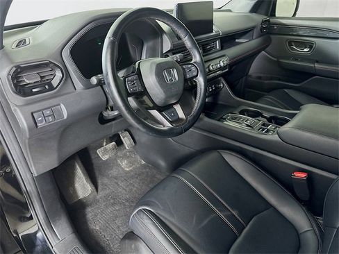 Certified 2023 Honda Pilot TrailSport image 23