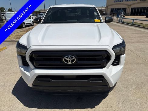 Used 2024 Toyota Tacoma SR RWD image 2