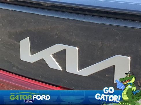 Used 2023 Kia Forte GT-Line w/ GT-Line Premium Package image 13