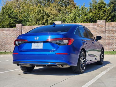 Used 2023 Honda Civic Touring image 6