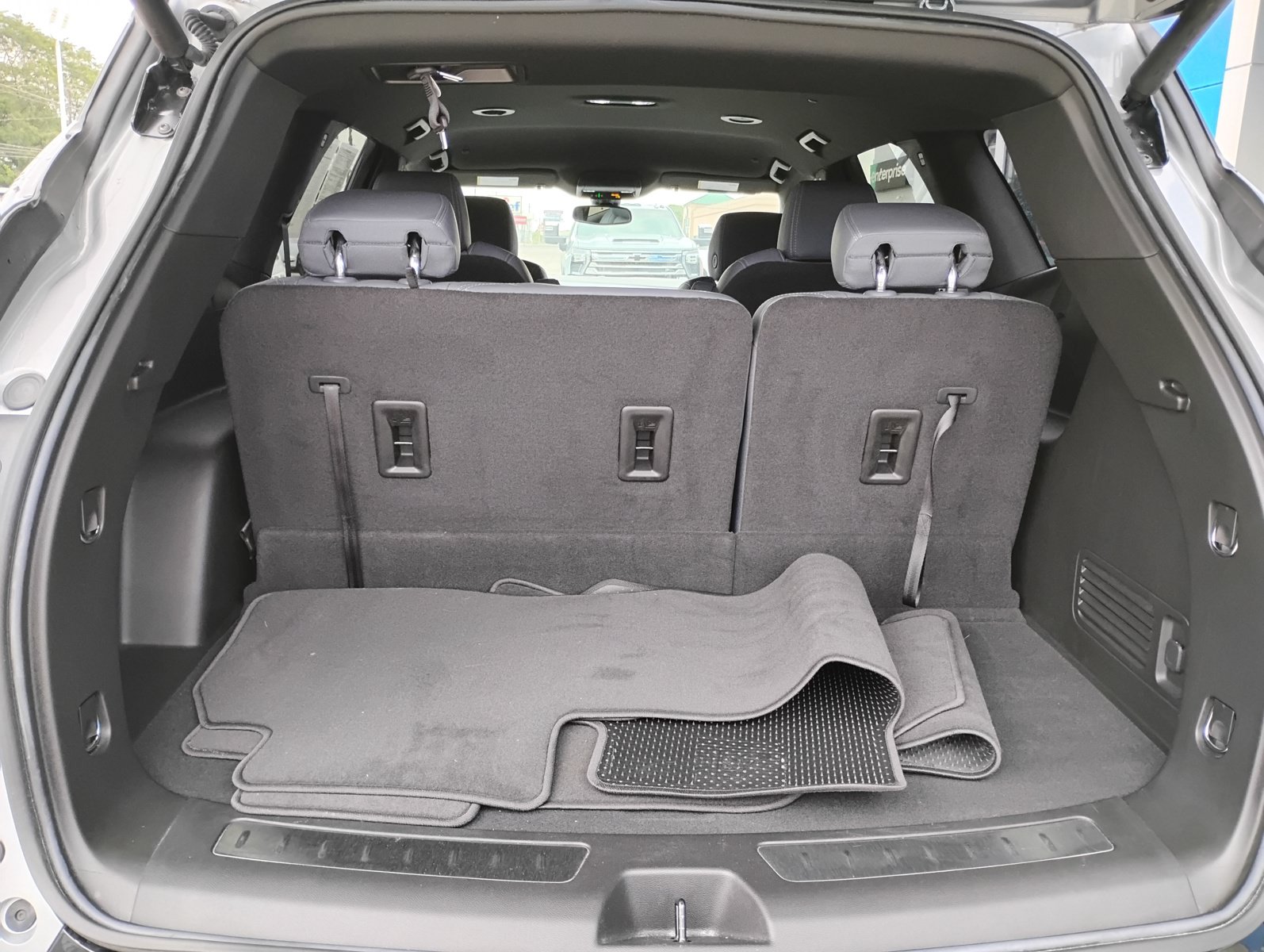 Used 2023 Buick Enclave Essence AWD/4WD image 30