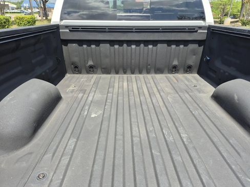 Used 2020 Toyota Tundra SR5 w/ SR5 Upgrade Package RWD image 9