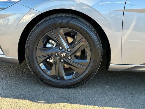 Used 2023 Hyundai Elantra SEL w/ Cargo Package image 45